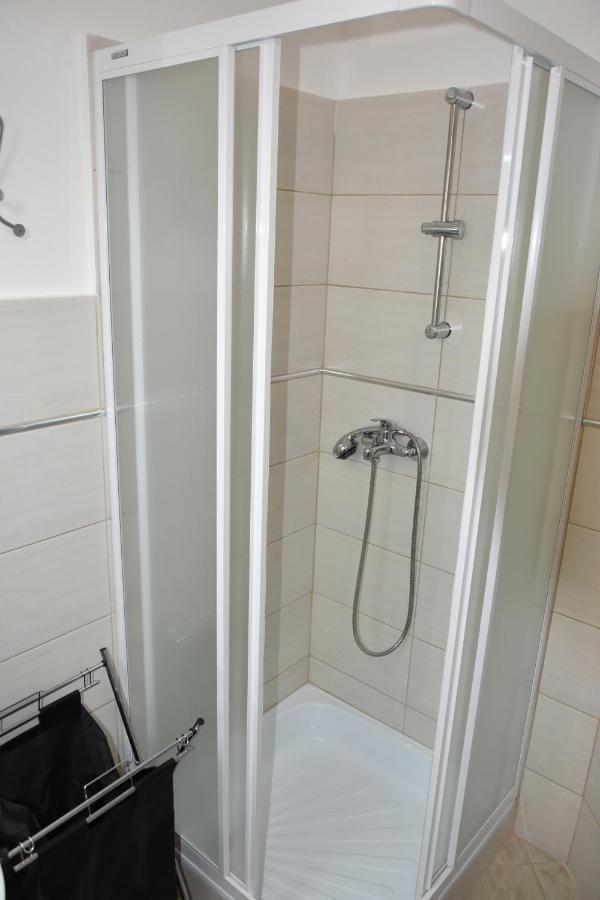 Csevi Apartmanhaz Mezőkövesd Εξωτερικό φωτογραφία